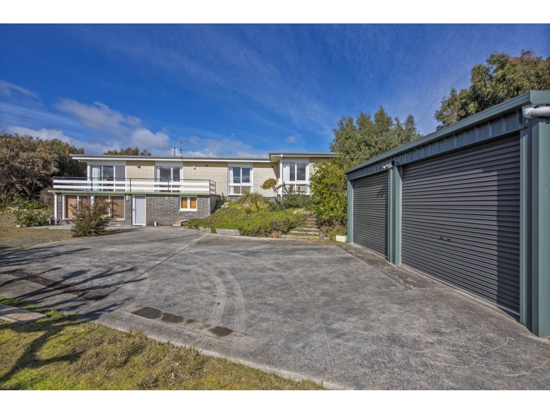 87 Beach Road, Leith TAS 7315