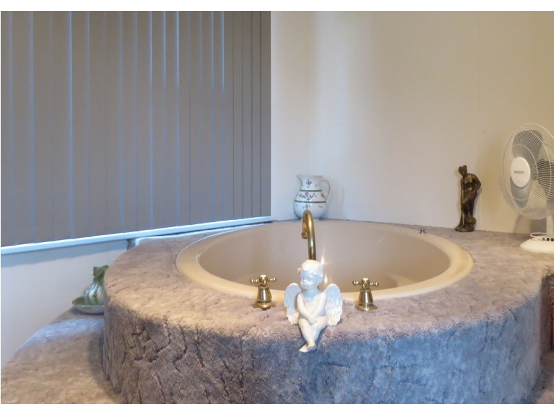 16 Bertha Street, West Ulverstone TAS 7315