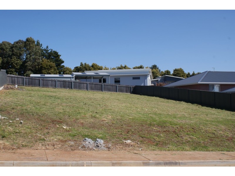 14 Southern Cross Drive, Ulverstone TAS 7315