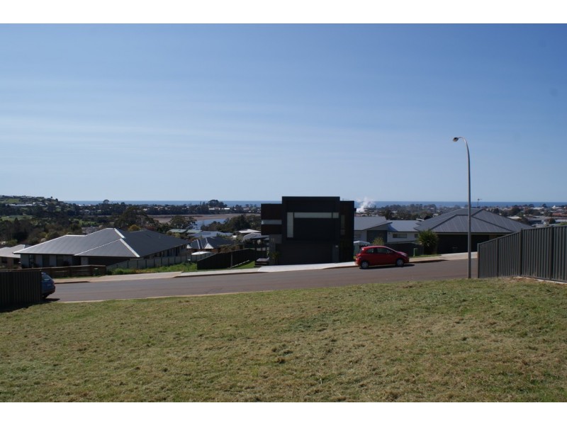 14 Southern Cross Drive, Ulverstone TAS 7315
