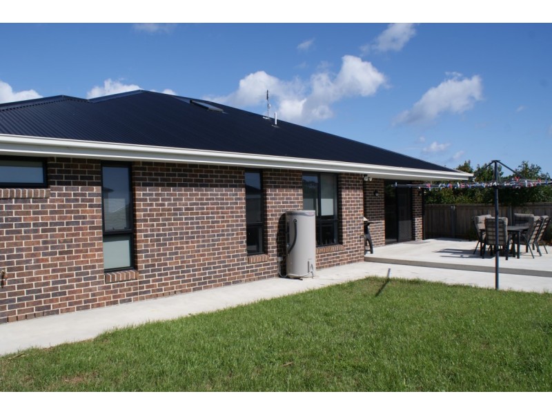64 Queen Street, West Ulverstone TAS 7315