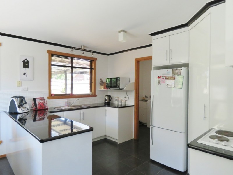 42 Hearps Road, West Ulverstone TAS 7315