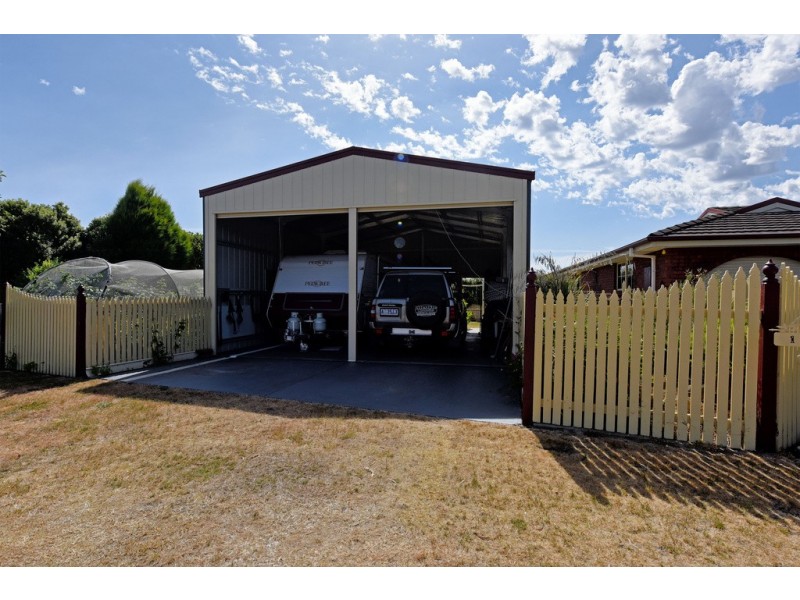 1 Banks Place, Turners Beach TAS 7315