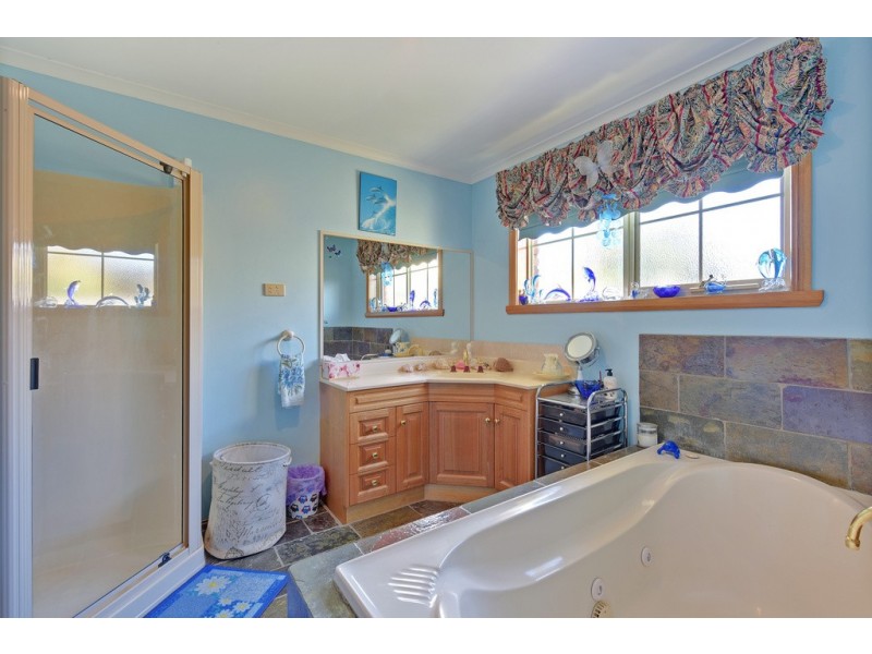 1 Banks Place, Turners Beach TAS 7315