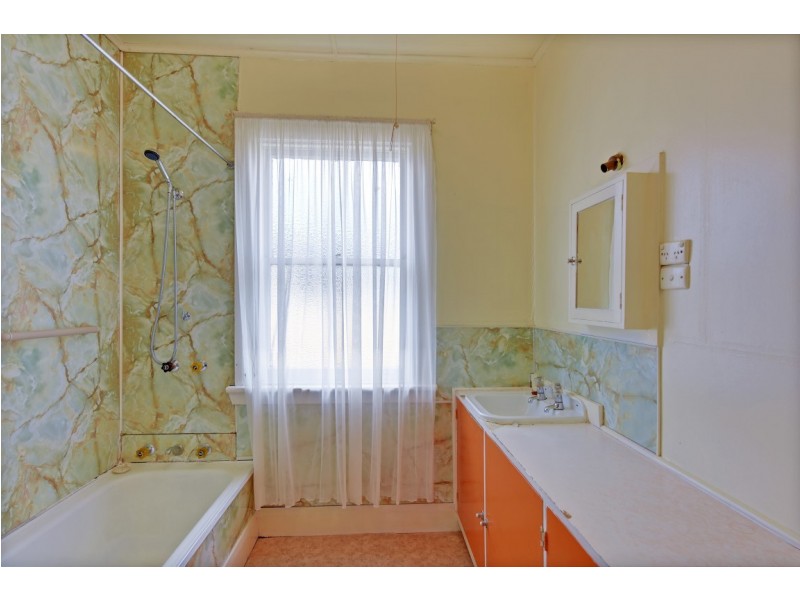 14 Amherst Street, West Ulverstone TAS 7315