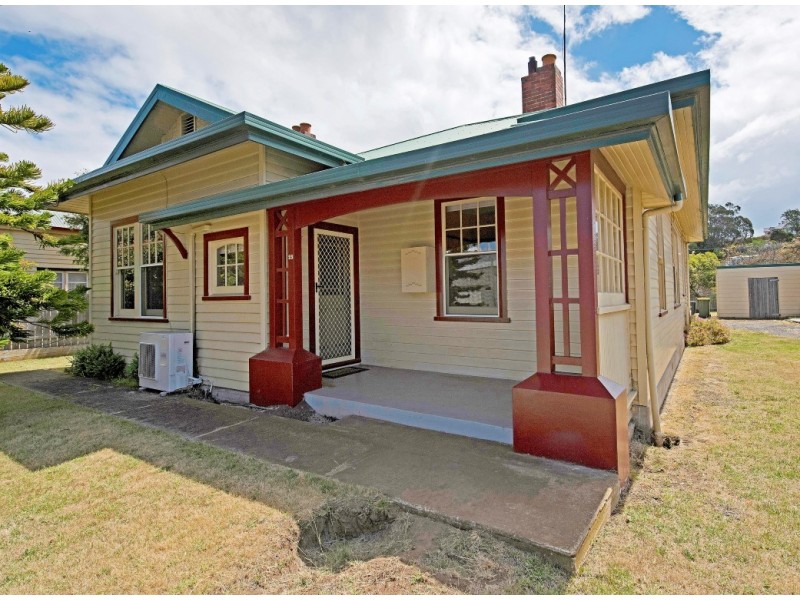 25 Queen Street, West Ulverstone TAS 7315