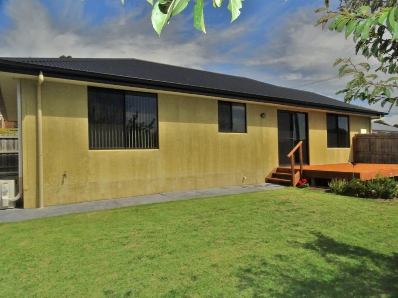 2 Rowland Avenue, Ulverstone TAS 7315