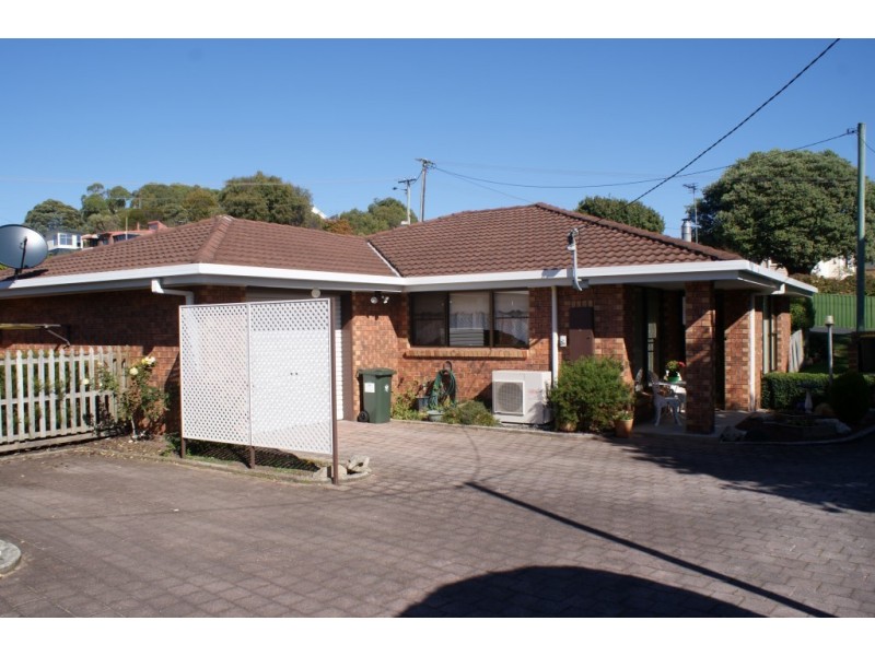 2/25 Amherst Street, West Ulverstone TAS 7315