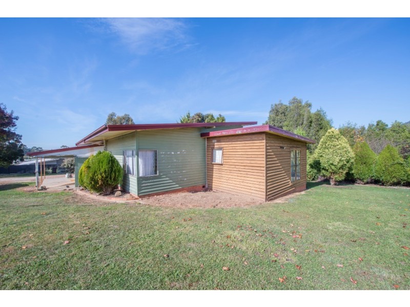 112 South Road, Penguin TAS 7316