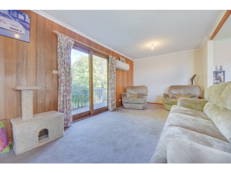 112 South Road, Penguin TAS 7316