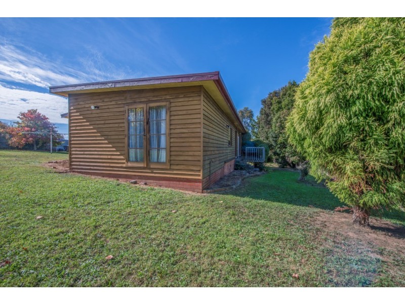 112 South Road, Penguin TAS 7316