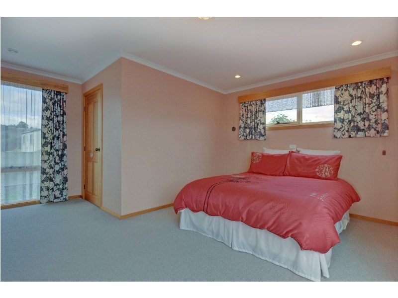 54a Main Road, Penguin TAS 7316