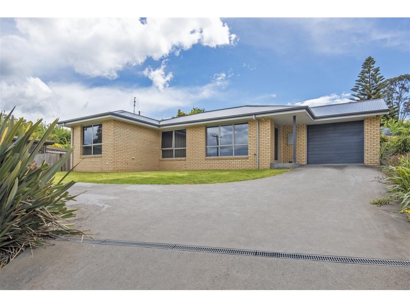 38 River Road, West Ulverstone TAS 7315