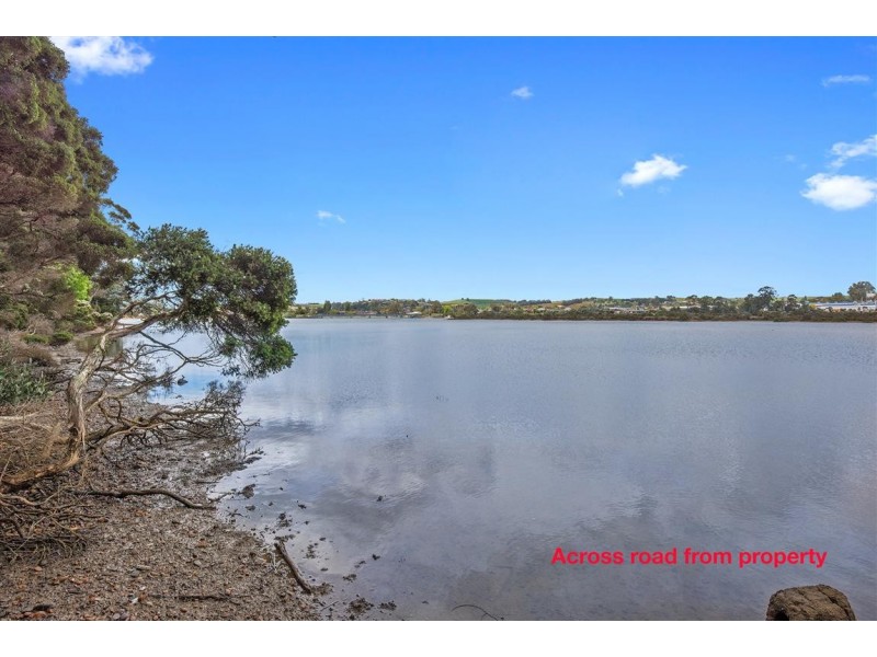 38 River Road, West Ulverstone TAS 7315