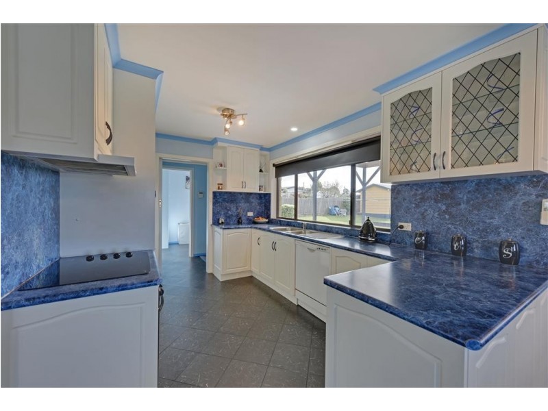 105 South Road, Penguin TAS 7316