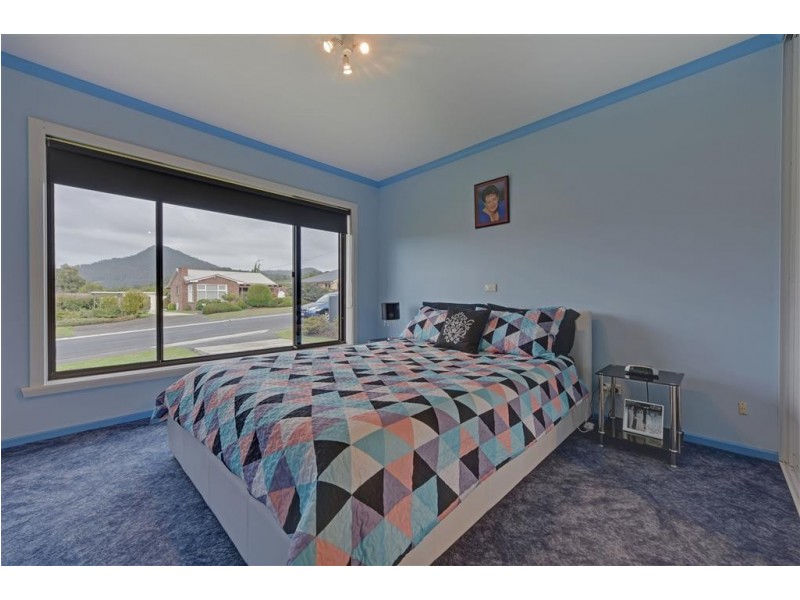 105 South Road, Penguin TAS 7316