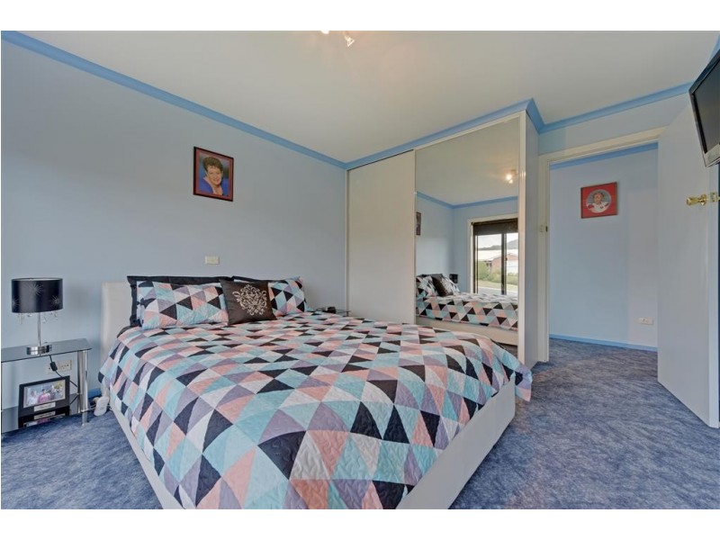 105 South Road, Penguin TAS 7316