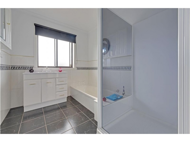 105 South Road, Penguin TAS 7316