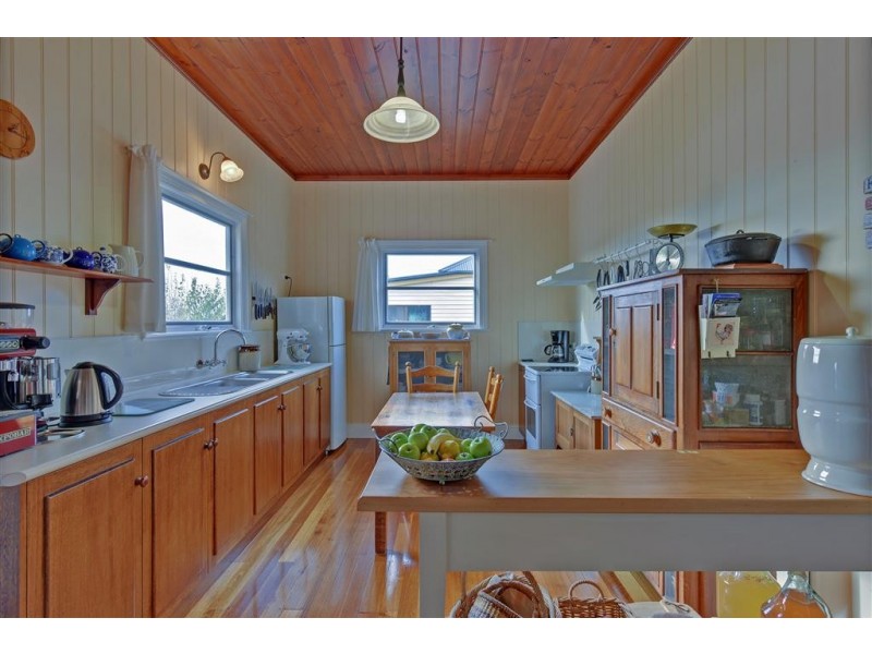 38 Mission Hill Road, Penguin TAS 7316