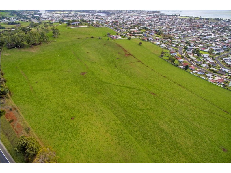 . Trevor Street, Ulverstone TAS 7315