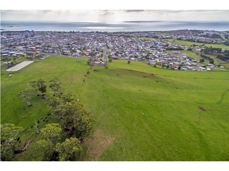 . Trevor Street, Ulverstone TAS 7315