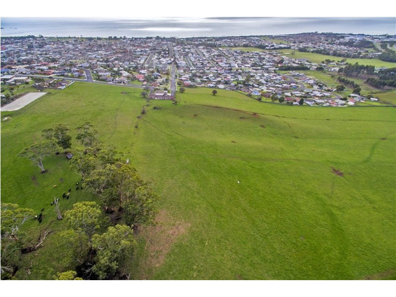 . Trevor Street, Ulverstone TAS 7315
