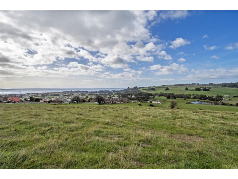 . Trevor Street, Ulverstone TAS 7315