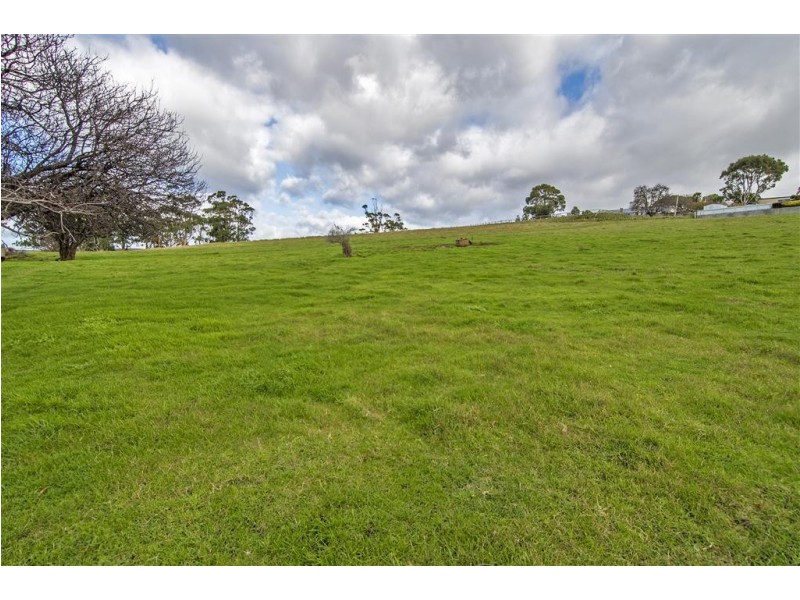 . Trevor Street, Ulverstone TAS 7315
