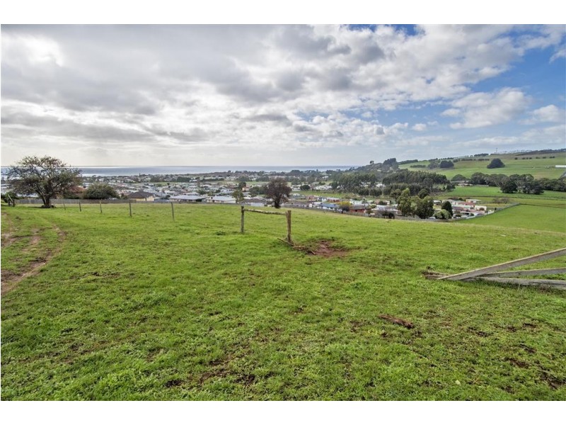 . Trevor Street, Ulverstone TAS 7315