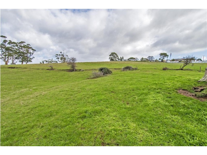 . Trevor Street, Ulverstone TAS 7315
