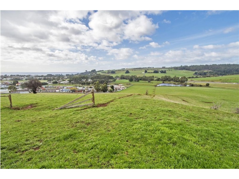 . Trevor Street, Ulverstone TAS 7315