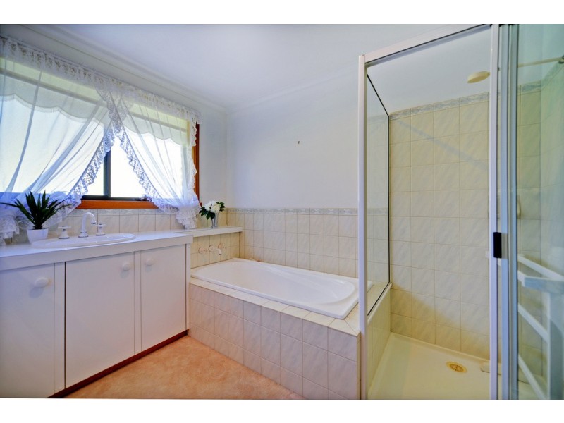 16 Merinda Drive, Ulverstone TAS 7315