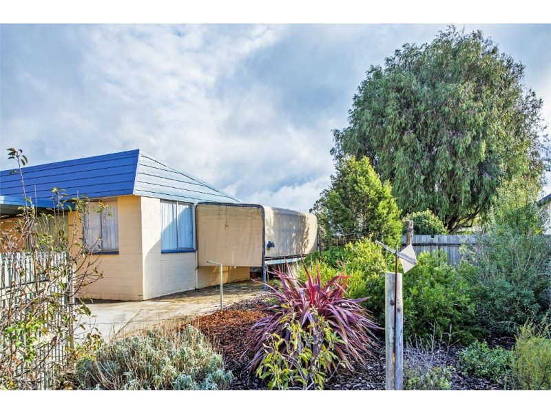 Unit 5/ 65 Queen Street, West Ulverstone TAS 7315
