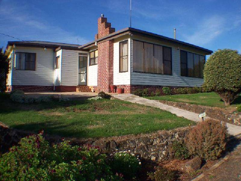 16998 Bass Highway, Flowerdale TAS 7325
