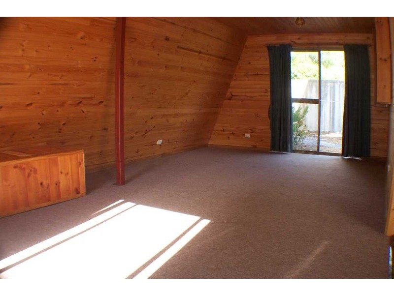 4 Stockdale Avenue, Sisters Beach TAS 7321