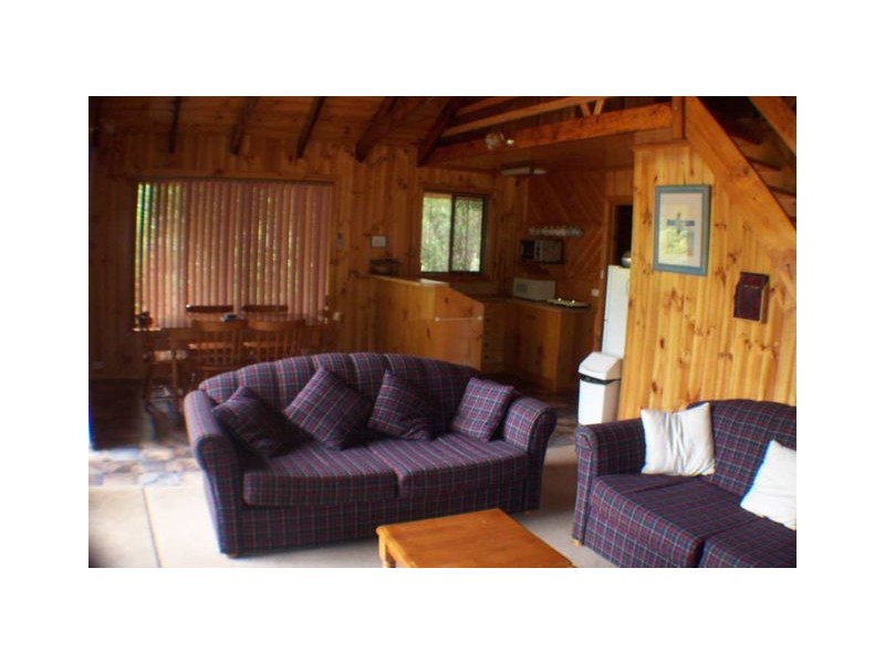 13 Kenelm Avenue, Sisters Beach TAS 7321
