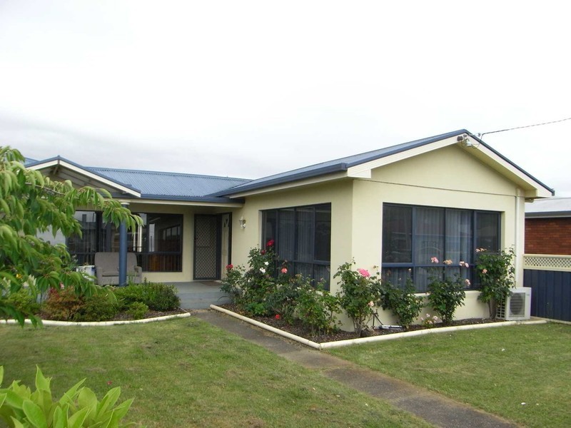 74 Saunders Street, Wynyard TAS 7325