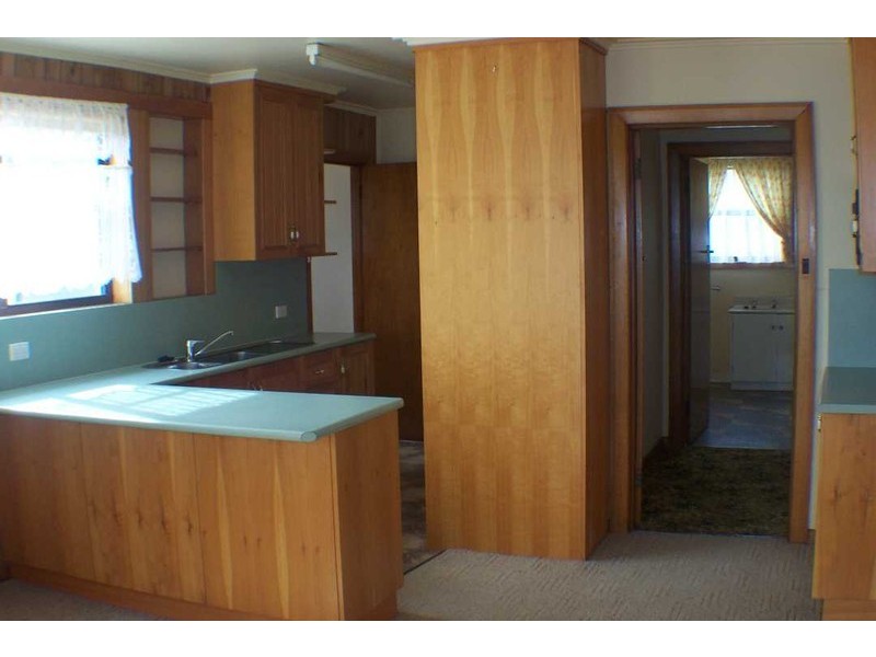 16998 Bass Highway, Flowerdale TAS 7325