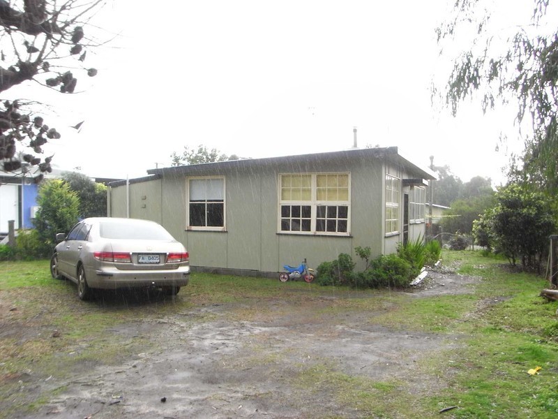 2 Cumming Street, Sisters Beach TAS 7321