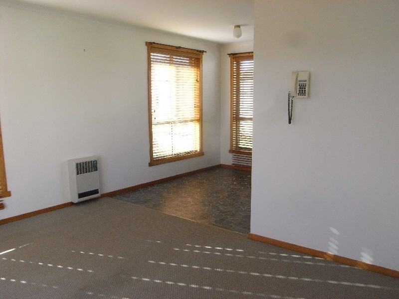 2     13 Jenner Street, Wynyard TAS 7325