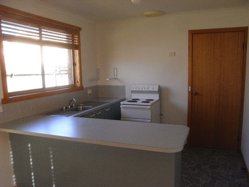 2     13 Jenner Street, Wynyard TAS 7325