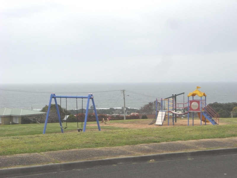 12 Oonah Crescent, Somerset TAS 7322