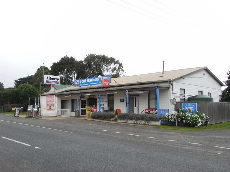 17382 Bass Highway, Boat Harbour TAS 7321