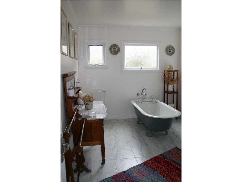 25 Old Bass Highway, Wynyard TAS 7325