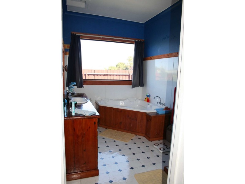 12 Jackson Street, Wynyard TAS 7325