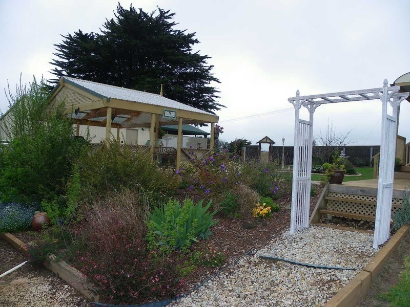 16784 Bass Highway, Wynyard TAS 7325