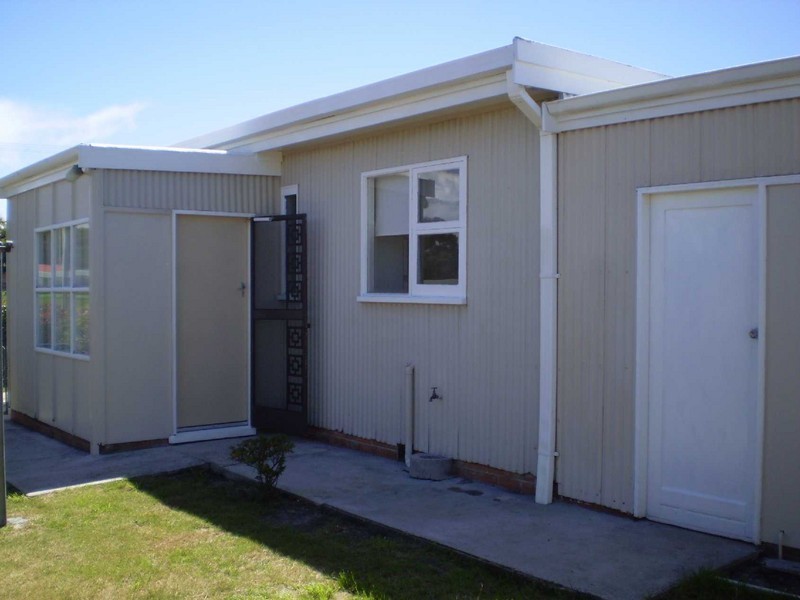 Unit 1/18  West Jenner Street, Wynyard TAS 7325