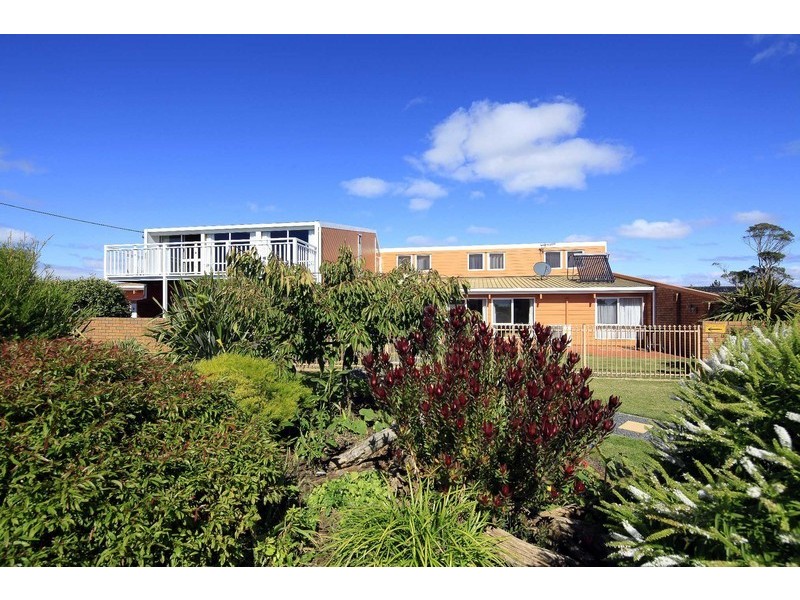 107 Old Bass Highway, Wynyard TAS 7325