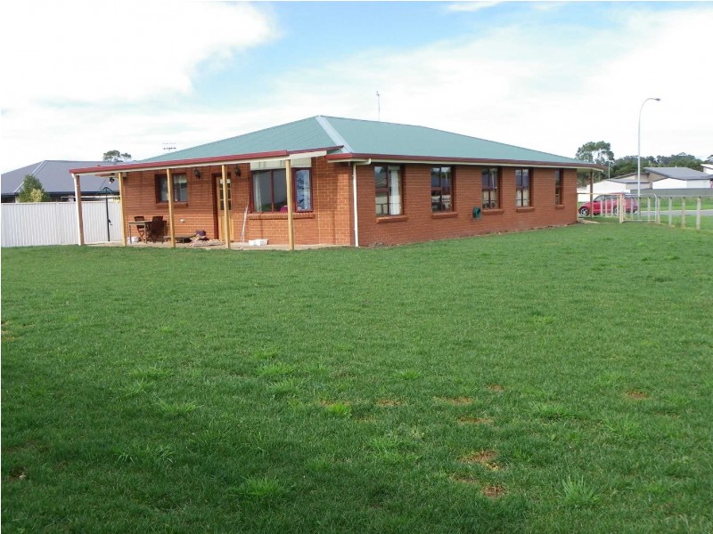 19 Bluewater Crescent, Wynyard TAS 7325