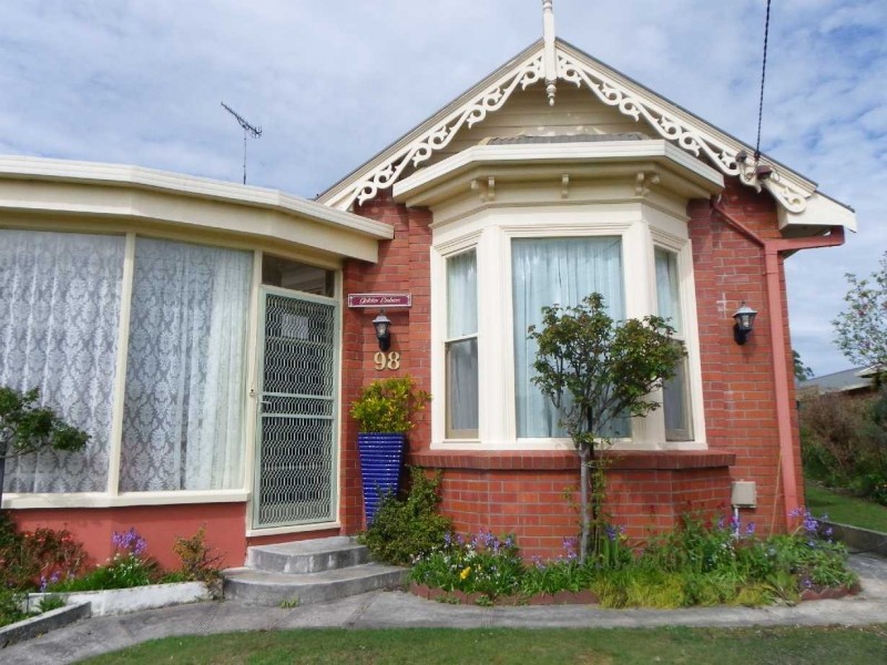 98 Inglis Street, Wynyard TAS 7325